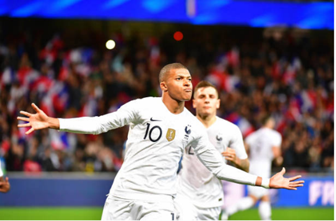Ảnh bài viết Mbappe rực sáng, Pháp có trận hòa nghẹt thở trước Iceland