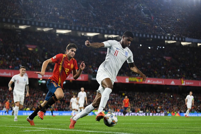 Rashford tỏa sáng trong màu áo tuyển Anh trước Tây Ban Nha.
