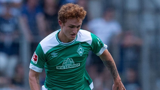 Tiền đạo phải: Josh Sargent (Werder Bremen). Ngôi sao 20 tuổi là một trong những cái tên trẻ đáng chú ý bậc nhất Bundesliga.
