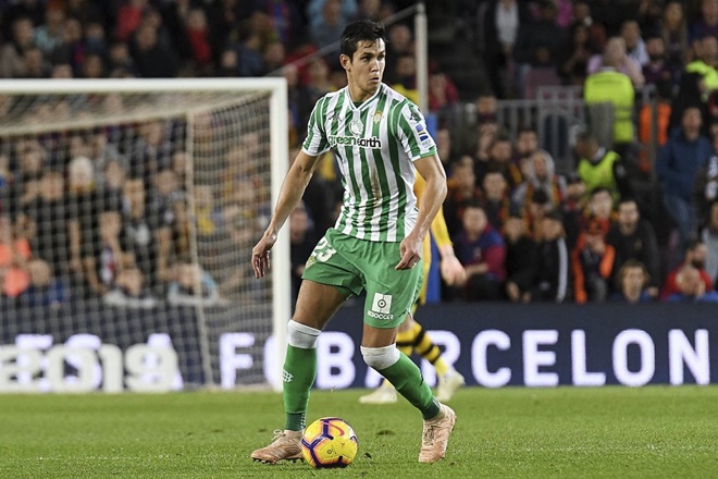 Ảnh bài viết 4 ngôi sao phòng ngự "ngon, bổ, rẻ" dành cho các đội bóng EPL