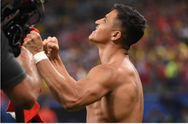Sanchez tiếp tục thể hiện phong độ đỉnh cao khi trở lại khoác áo đội tuyển quốc gia Chile.
