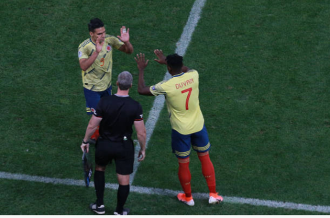 Phút thứ 77, Zapata vào sân thay thế cho Falcao.