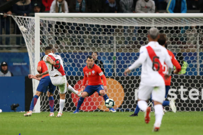 Ảnh bài viết 5 điểm nhấn Chile 0-3 Peru: Sanchez lạc lõng, siêu người nhện Gallese