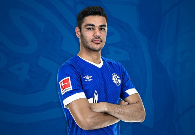 Ozan gia nhập Schalke 04 mùa hè 2019.