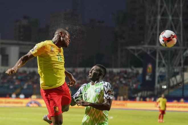 Các cầu thủ Cameroon nỗ lực đi tìm bàn thắng ở quãng thời gian còn lại của trận đấu nhưng bất thành.