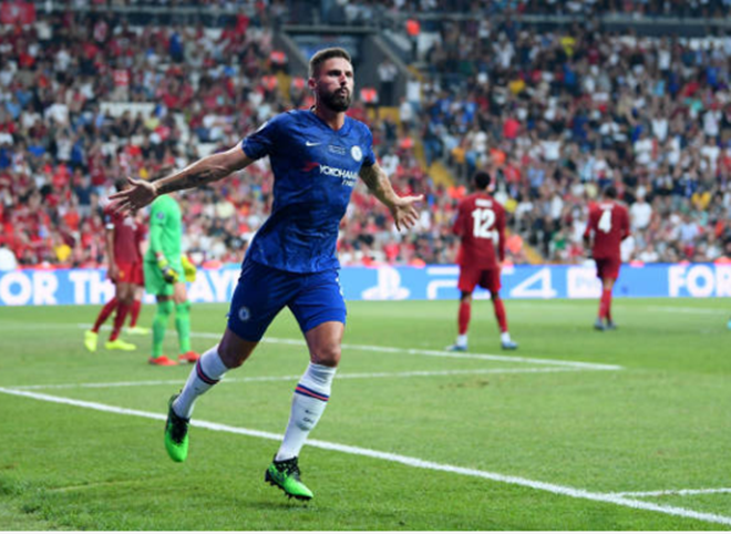 Giroud mở tỷ số trận đấu.