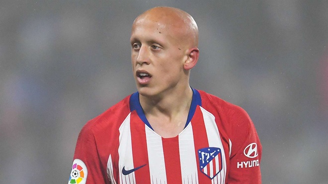 7. Victor Mollejo (Atletico Madrid): Victor thuộc mẫu cầu thủ chạy cánh khéo léo, kĩ thuật. Ở tuổi 18, anh được xem như "của để dành" với thuyền trưởng Simeone.