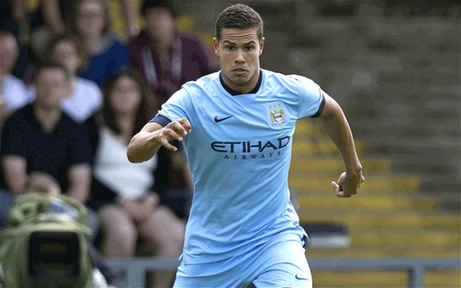 3. Jack Rodwell. Rodwell từng trở thành ngôi sao sáng giá trong màu áo Everton trước khi đánh mất tất cả khi chuyển sang khoác áo Man City. Cầu thủ 28 tuổi sa sút không phanh trong quãng thời gian thi đấu 2 năm tại đội chủ sân Etihad trước khi đầu quân cho Sunderland.