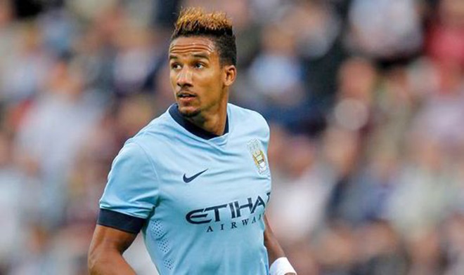 4. Scott Sinclair. Tiền vệ 30 tuổi gia nhập Man City từ Swansea vào năm  2012. Sinclair chỉ có vỏn vẹn 2 lần đá chính ngay từ đầu sau 3 năm gắn bó với đội bóng thành Manchester.