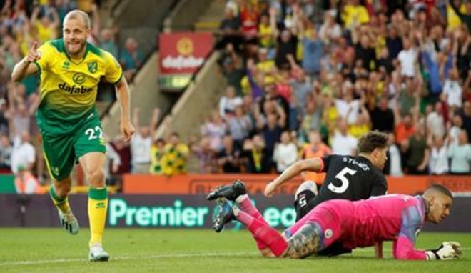 Man City đón nhận thất bại sốc 2-3 trước Norwich City.