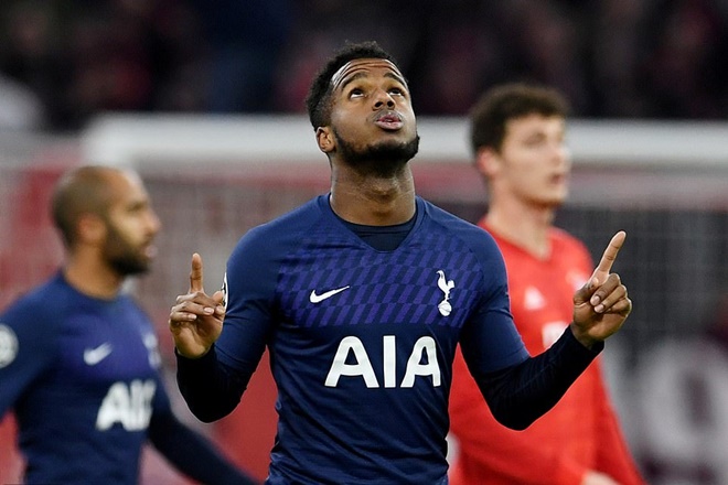 Ryan Sessegnon có màn trình diễn thuyết phục trước Bayern Munich. Cựu cầu thủ Fulham nổi bật bởi các pha đi bóng tốc độ, lối đá giàu nhiệt huyết nơi hành lang cánh trái Gà trống.