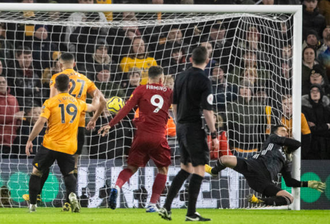 Liverpool có bàn thắng mở tỷ số từ khá sớm.