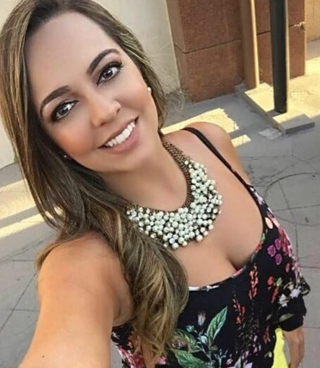 Beatriz Souza được đồn đoán có mối quan hệ 3 người với Ronaldinho và Priscilla.