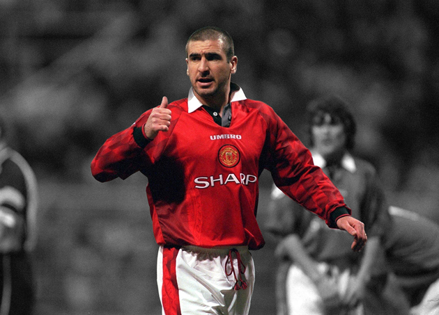 6. Eric Cantona (Man United). “King Eric” sở hữu 64 bàn thắng, 143 trận đấu, giành được 4 danh hiệu vô địch nước Anh cùng nửa đỏ thành Manchester.