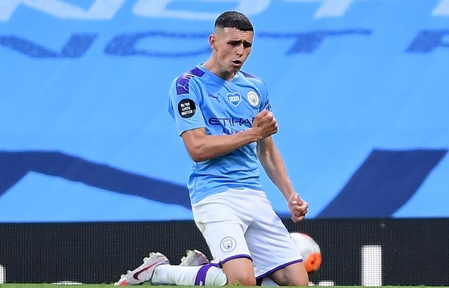 Foden được xem là tương lai nơi hàng tiền vệ Man City, thay thế thủ quân David Silva nơi khu trung tuyến đội nhà.