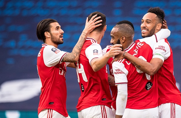 Bàn thắng khai thông thế bế tắc giúp đội chủ sân Emirates càng chơi càng tự tin hơn. Arsenal quyết tâm giành chiến thắng trước Man City hòng "trả thù" khi để thua cả 2 lượt đi và về tại Premier League năm nay với cùng tỷ số 0-3.