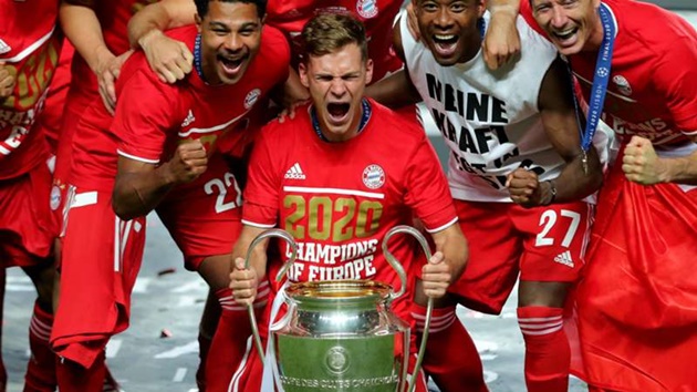 2. Hậu vệ phải: Joshua Kimmich (Bayern Munich). Kimmich tạo ra 28 cơ hội ngon ăn dành cho các đồng đội, 4 đường chuyền thành bàn, bao gồm pha kiến tạo giúp Kingsley Coman ấn định chiến thắng 1-0 cho Hùm xám ở trận chung kết.