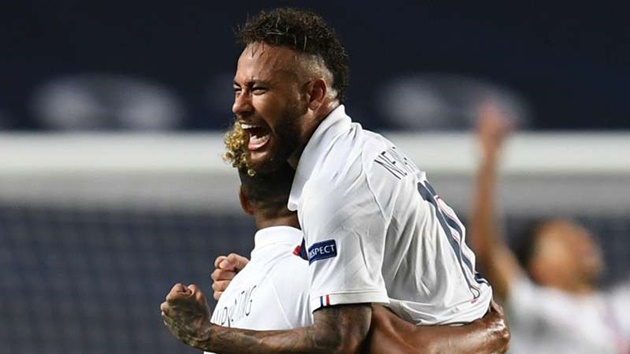 9. Tiền đạo lệch trái: Neymar (PSG). Siêu sao người Brazil là tiền đạo cánh trái hay nhất thế giới hiện tại. Dù thất bại trước Bayern Munich ở trận chung kết, thế nhưng Neymar đã trải qua chiến dịch Champions League tuyệt hay với 3 bàn, 4 kiến tạo.