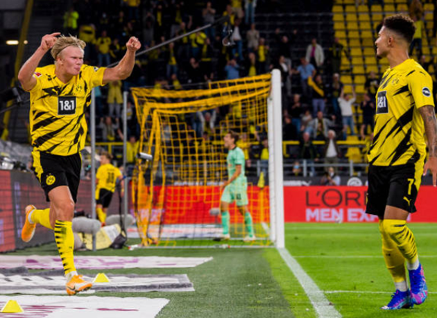 Phút thứ 77, Dortmund ấn định chiến thắng chung cuộc 3-0 sau tình huống phối hợp mẫu mực của Sancho và Haaland. Ngôi sao người Anh đi bóng tốc độ từ phần sân nhà trước khi kiến tạo tinh tế cho Haaland ghi bàn.