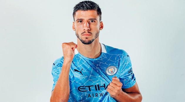Nếu xét về tầm ảnh hưởng, tác động tích cực của Dias lên lối chơi Man City cũng không khác những gì Bruno Fernandes từng làm trong khoảng thời gian đầu gia nhập Man Utd.