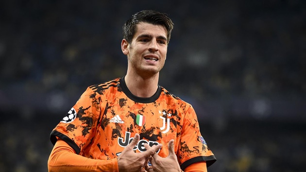 3. Alvaro Morata (Juventus). Morata sở hữu 8 bàn thắng, 3 kiến tạo sau 11 trận đấu cùng Lão phu nhân. Phong độ thăng hoa giúp anh đẩy Paulo Dybala lên băng ghế dự bị và sát cánh cùng Cristiano Ronaldo trên hàng công.