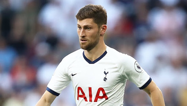 Hậu vệ trái: Ben Davies (Tottenham Hotspur). Sự có mặt của tân binh Sergio Reguilon vô hình trung đẩy Ben Davies lên băng ghế dự bị Gà trống. Về cơ bản, anh kém hơn Reguilon về cả 2 khía cạnh: hỗ trợ tấn công lẫn phòng ngự.