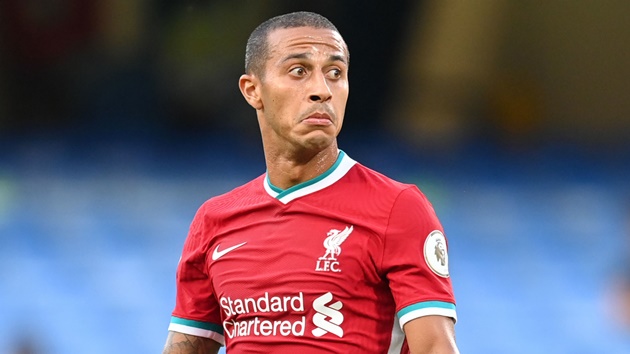 Tiền vệ trung tâm: Thiago Alcantara (Liverpool). Cựu sao Bayern Munich mang đến khả năng chia bài, điều tiết trận đấu và sáng tạo cho lối chơi của The Kop.