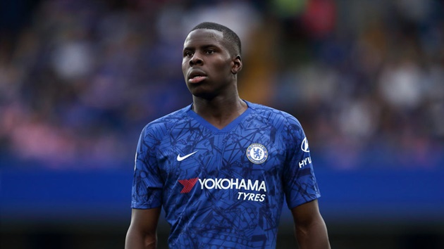 Trung vệ: Kurt Zouma. Ngôi sao người Pháp có bước thăng tiến vượt bậc thời gian gần đây. Trong bối cảnh Thiago Silva ngồi ngoài bởi chấn thương, Zouma là sự lựa chọn khả thi với HLV Thomas Tuchel.