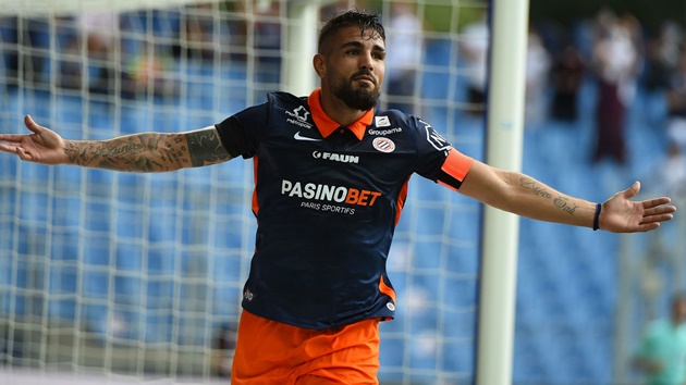 7. Andy Delort - Montpellier. Delort là cái tên khá lạ lẫm với nhiều CĐV. Tuy nhiên, tuyển thủ quốc gia Algeria có màn trình diễn cá nhân xuất sắc trong màu áo Montpellier mùa này với 14 bàn, 9 kiến tạo sau 29 trận đấu tại Ligue 1.