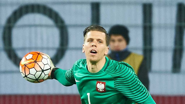 5. Wojciech Szczesny - Ba Lan. Szczesny có phong độ cao trong màu áo Juventus. Sau 104 trận đấu tại Serie A, cựu sao Arsenal có 38 trận giữ sạch lưới.