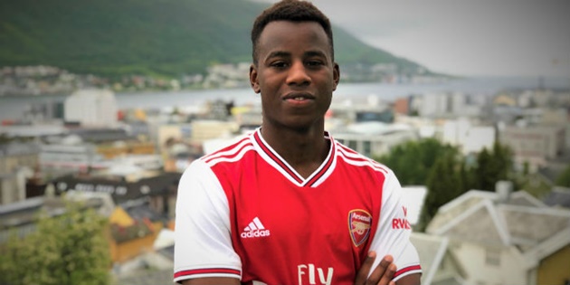 Lewis trong màu áo Arsenal.