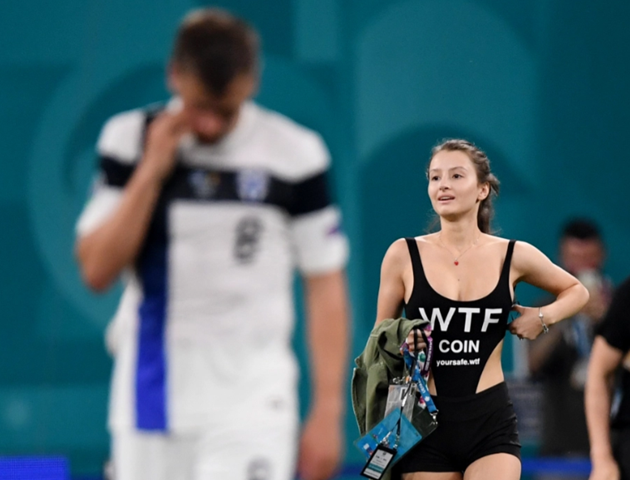 Lợi dụng sơ hở của lực lượng an ninh, người phụ nữ lẻn vào sân vận động Krestovsky (sân nhà của CLB Zenit Saint Petersburg, nước Nga). WTF Coin là đối thủ cạnh tranh trực tiếp của Bitcoin.