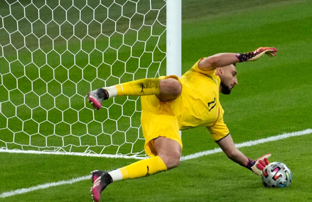 Donnarumma tỏa sáng tại EURO 2020.