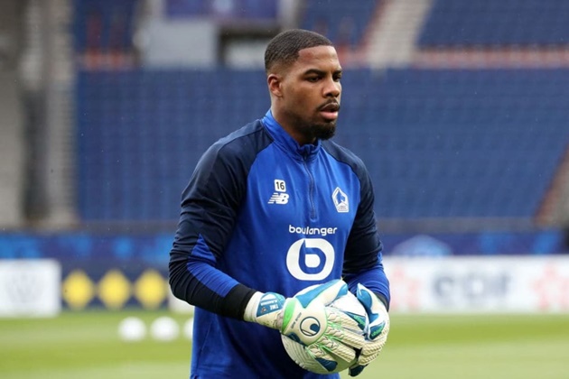 Maignan gia nhập AC Milan.