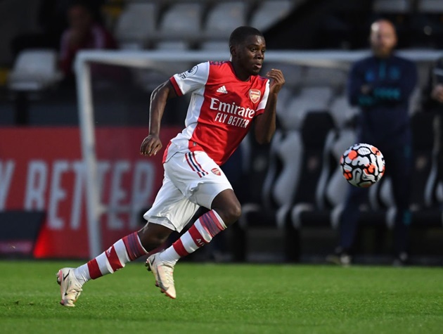 Butler-Oyedeji trong màu áo Arsenal.