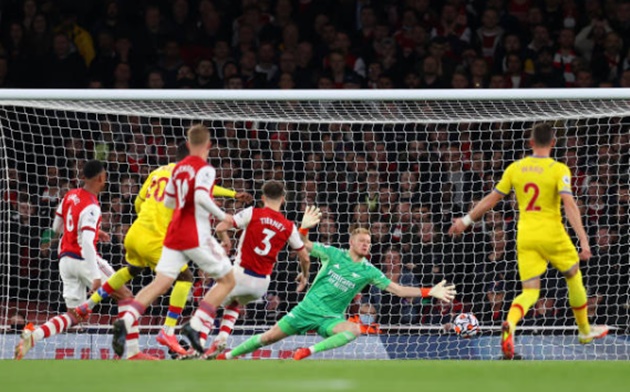 Arsenal vừa bị mất điểm trên sân nhà.