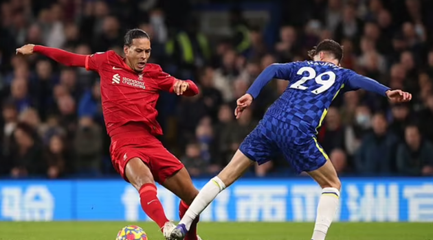 Van Dijk thừa nhận Man City nắm lợi thế lớn ở cuộc đua vô địch EPL.