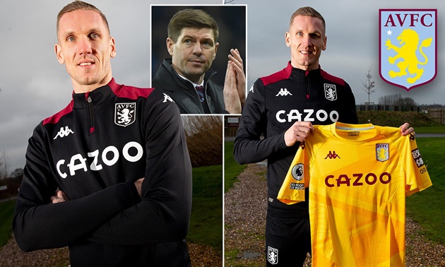 Thủ môn: Robin Olsen - Aston Villa. Aston Villa là một trong số những CLB hoạt động sôi nổi nhất ở phiên chợ Đông năm nay. Đội chủ sân Villa Park có sự bổ sung đáng chú ý ở vị trí thủ môn khi mang về Robin Olsen theo dạng cho mượn từ AS Roma.