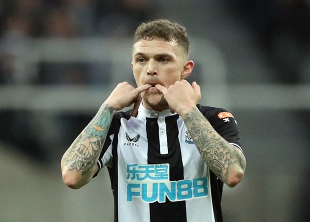 Hậu vệ: Kieran Trippier- Newcastle. Trippier là sự bổ sung chất lượng tiếp theo của Newcastle ở phiên chợ Đông. Tuyển thủ Tam Sư gia nhập Chích chòe từ Atletico Madrid với số tiền 12 triệu bảng Anh.