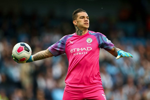 Ederson vẫn là thủ môn ổn định hàng đầu của bóng đá Anh.