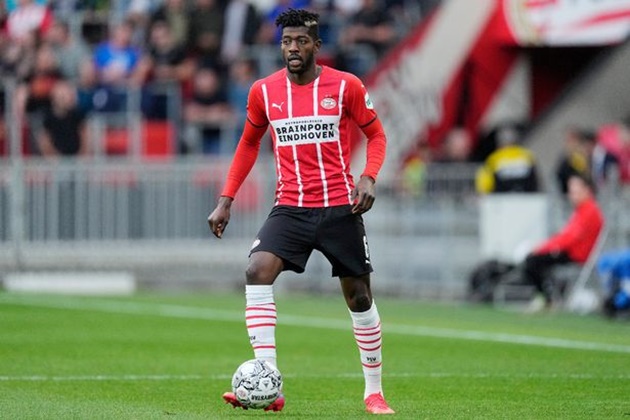 Sangare trong màu áo PSV.