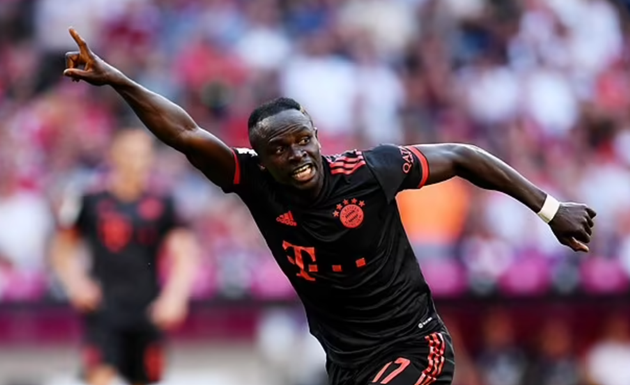 Phút 19, Mane xé lưới Wolfsburg sau tình huống dàn xếp tấn công mẫu mực của Bayern Munich. Đáng tiếc, bàn thắng không được công nhận khi cựu sao Liverpool đã rơi vào thế việt vị. Hỗ trợ cho Mane là các vệ tinh Leroy Sane, Serge Gnabry, Thomas Muller.
