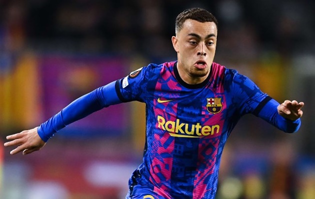 Dest trong màu áo Barcelona.