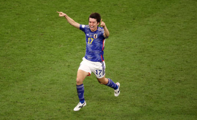 Sau vài phút xem xét, bàn thắng của Nhật Bản được công nhận.