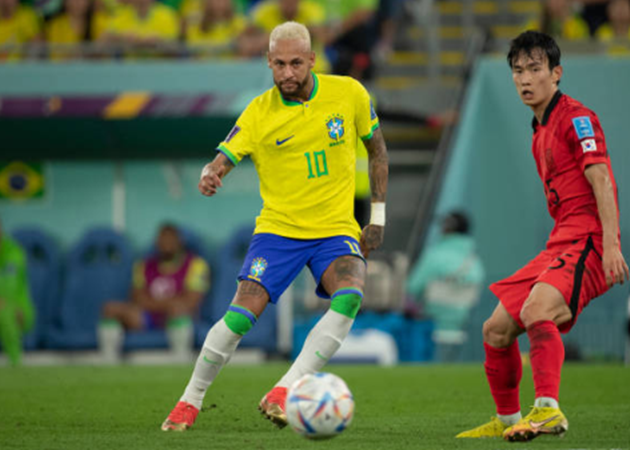 Hộ công: Neymar. Neymar có màn trình diễn thăng hoa khi Brazil hạ gục Hàn Quốc với tỷ số 4-1. Cầu thủ 30 tuổi đem đến chất sáng tạo, ngẫu hứng cho lối chơi đội nhà.