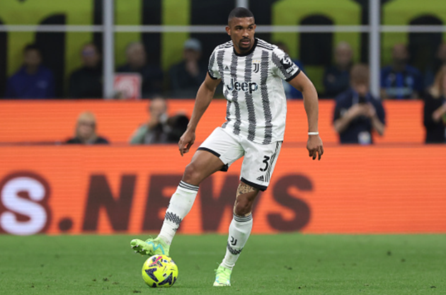 Ảnh bài viết Hai ông lớn Premier League tăm tia trung vệ hàng đầu Serie A