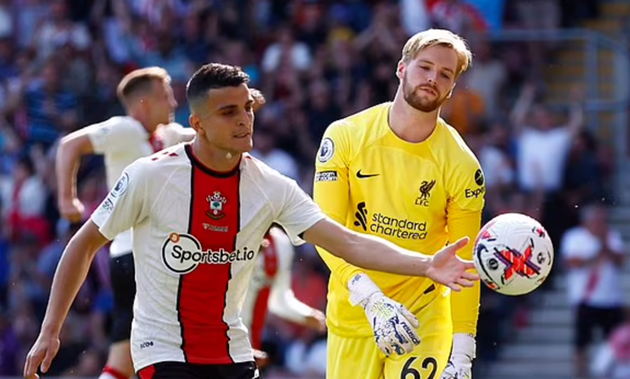 Tiền vệ: Mohamed Elyounoussi (Southampton). Tương tự như Bazunu, Elyounoussi có màn trình diễn kém thuyết phục trong màu áo Southampton. Cầu thủ người Na Uy tỏ ra lạc nhịp trong cách vận hành hệ thống chiến thuật của đội nhà.