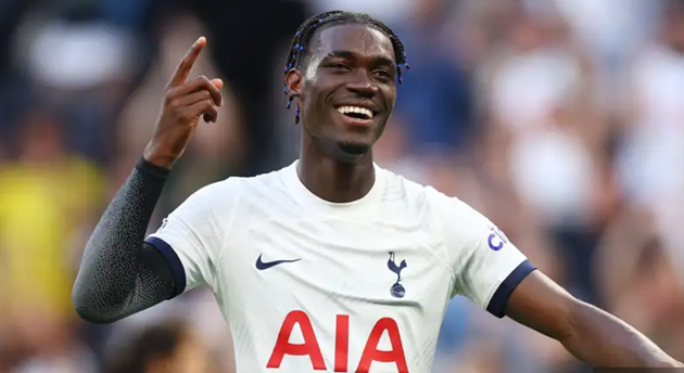 Tiền vệ: Yves Bissouma. Bissouma mang đến khả năng pressing, sức mạnh cho tuyến giữa Tottenham Hotspur. Nhân tố không thể thiếu của đoàn quân Postecoglou.