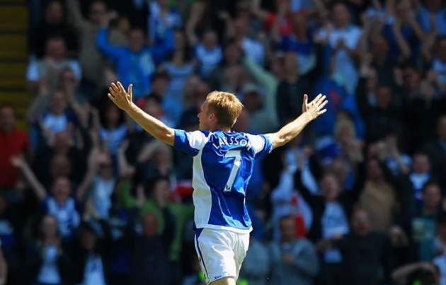 Larsson tỏa sáng trong màu áo Birmingham City.