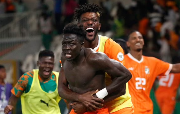 Oumar Diakite hóa người hùng Bờ Biển Ngà khi ghi bàn thắng quyết định ở phút 120+2'.